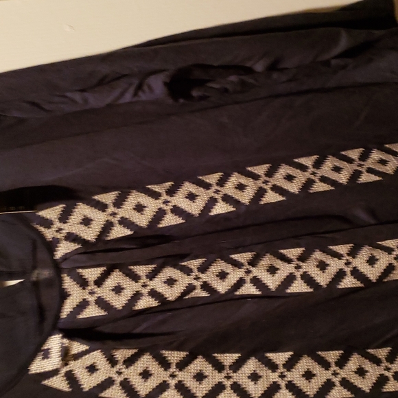 NWT Attention blouse - Picture 2 of 6